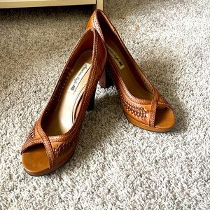 American Eagle Woven Leather Heels Brown Boho.